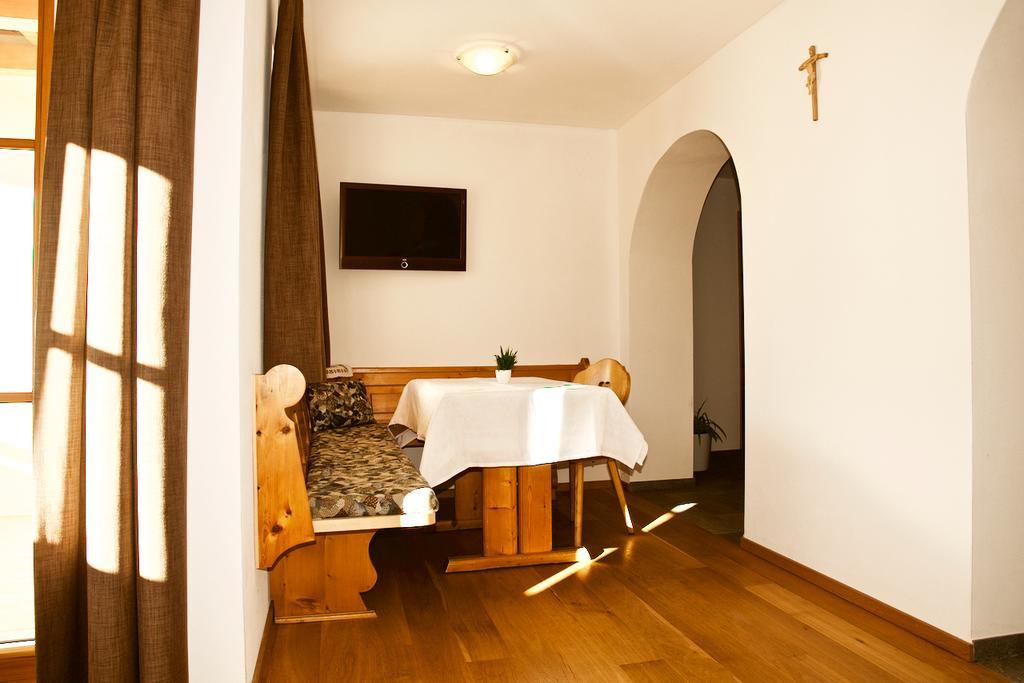 Putzerhof Aparthotel Funes  Εξωτερικό φωτογραφία